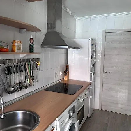 Acogedor Apartamento En Con Parking Διαμέρισμα *